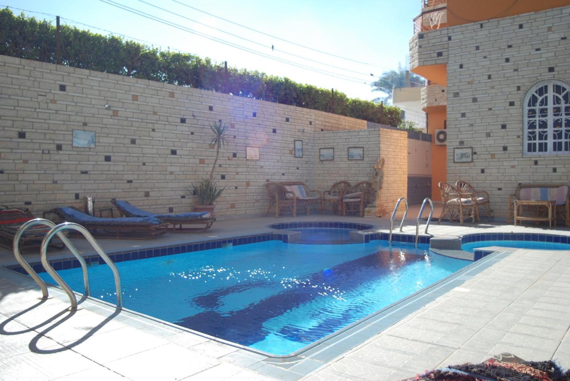 Al Gezera Apartments Луксор Екстериор снимка